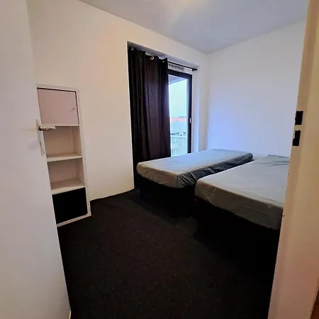 Apartments, 20 Minutes From Amsterdam, Full Service Objectcode Um46 Апартаменты *