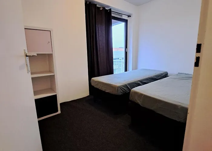 Apartments, 20 Minutes From Amsterdam, Full Service Objectcode Um46 Appartement *