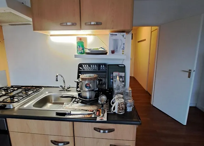 Apartments, 20 Minutes From Amsterdam, Full Service Objectcode Um46 * Uitgeest