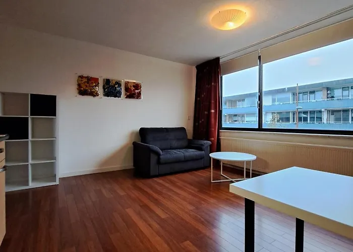Apartments, 20 Minutes From Amsterdam, Full Service Objectcode Um46 Appartement *