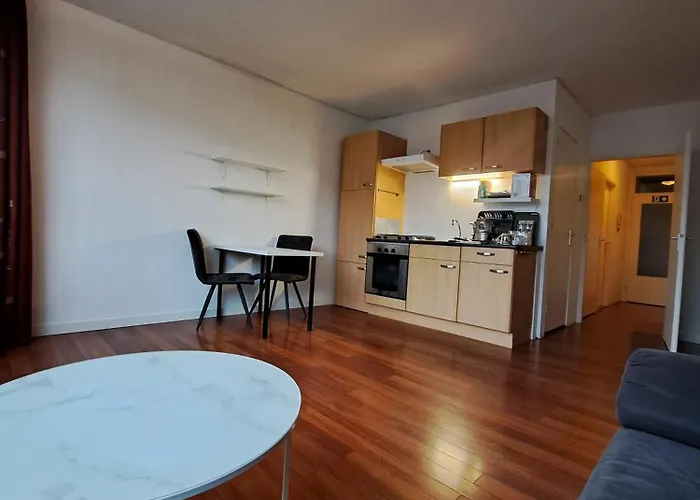 Appartement Apartments, 20 Minutes From Amsterdam, Full Service Objectcode Um46